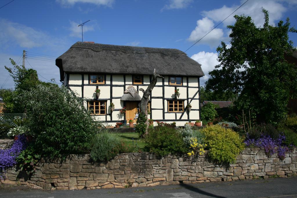 The Cobblers Bed And Breakfast Bishampton Eksteriør billede
